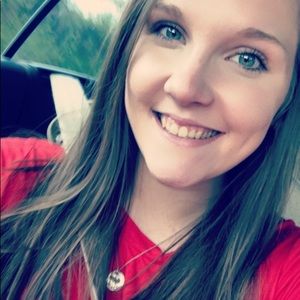 Meet your Posher, Makayla